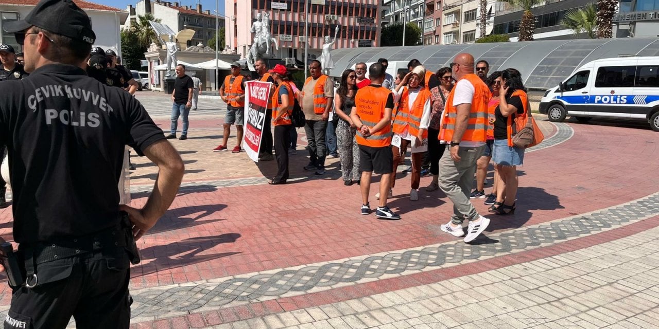 AKP'li Başkana Islıklı Protesto!