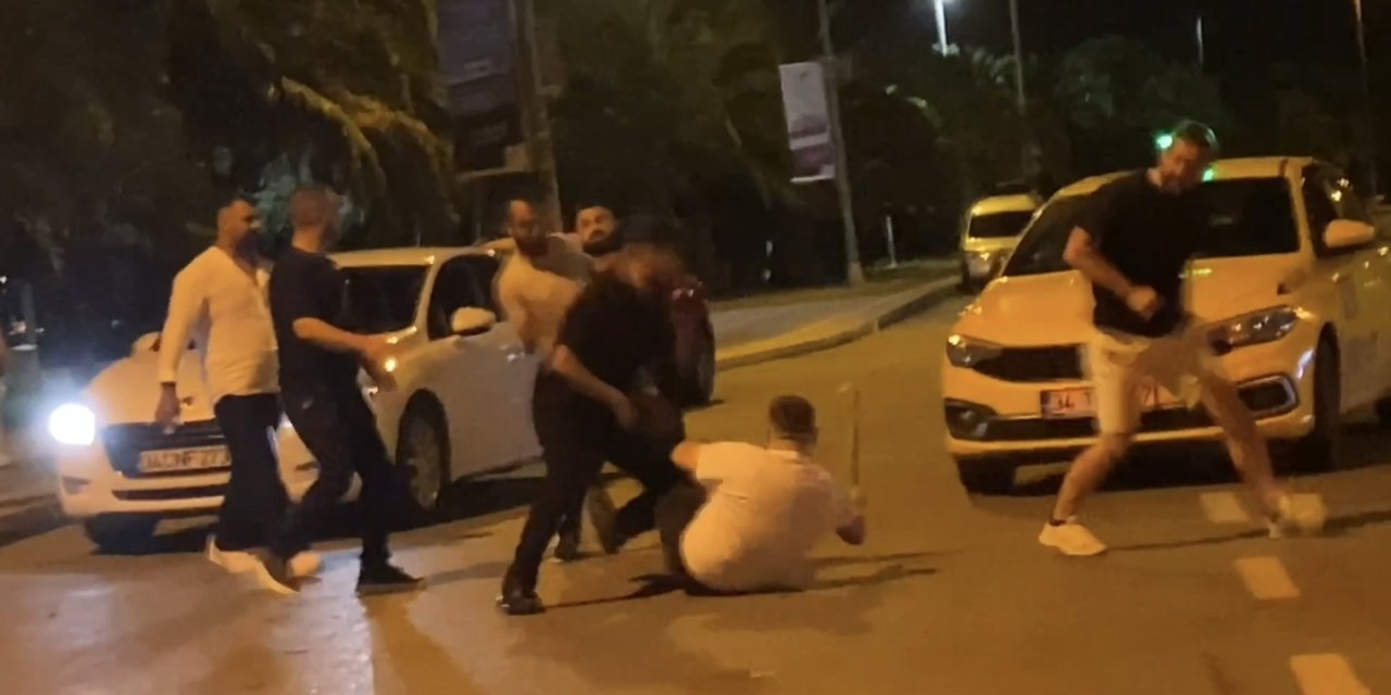 Taksici Yol Verme Kavgasına Sopayla Daldı!