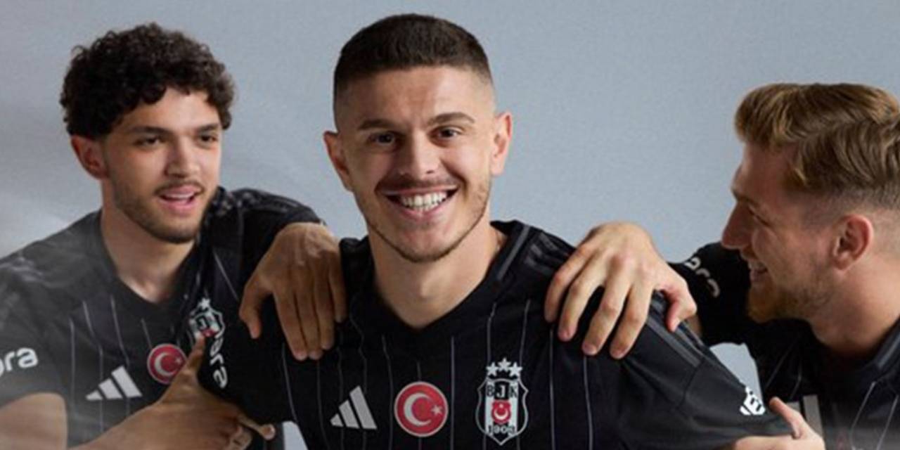 Beşiktaş Deplasman Formasını Tanıttı