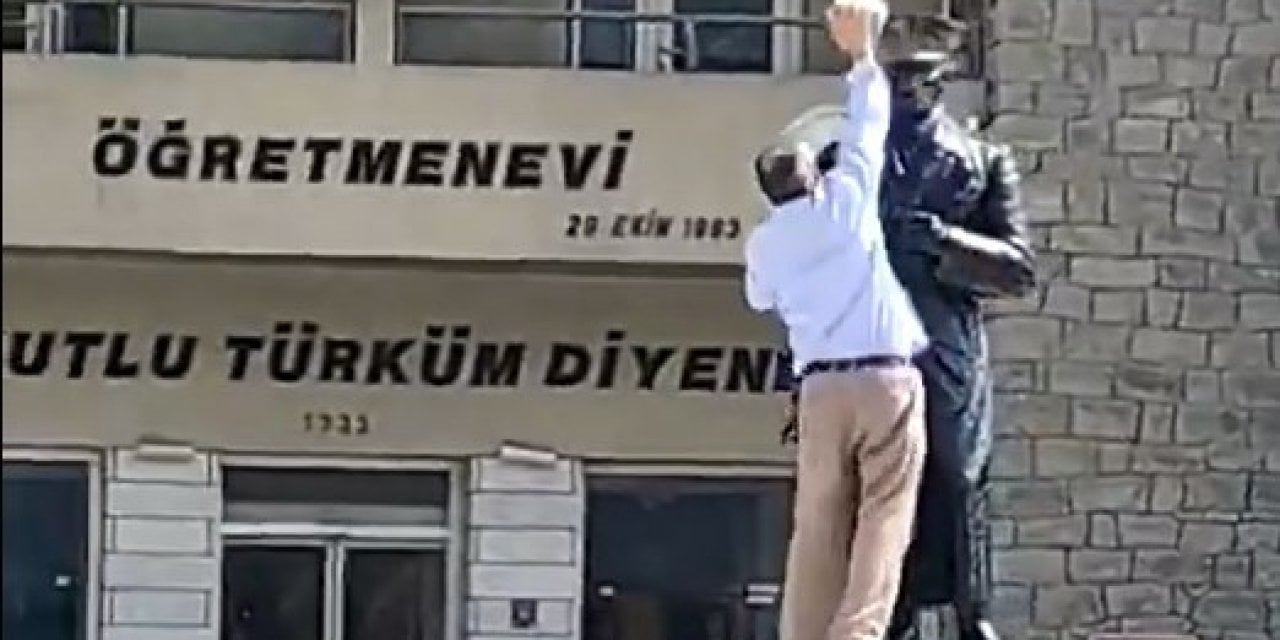 Atatürk Heykeline Taşla Saldırmıştı!