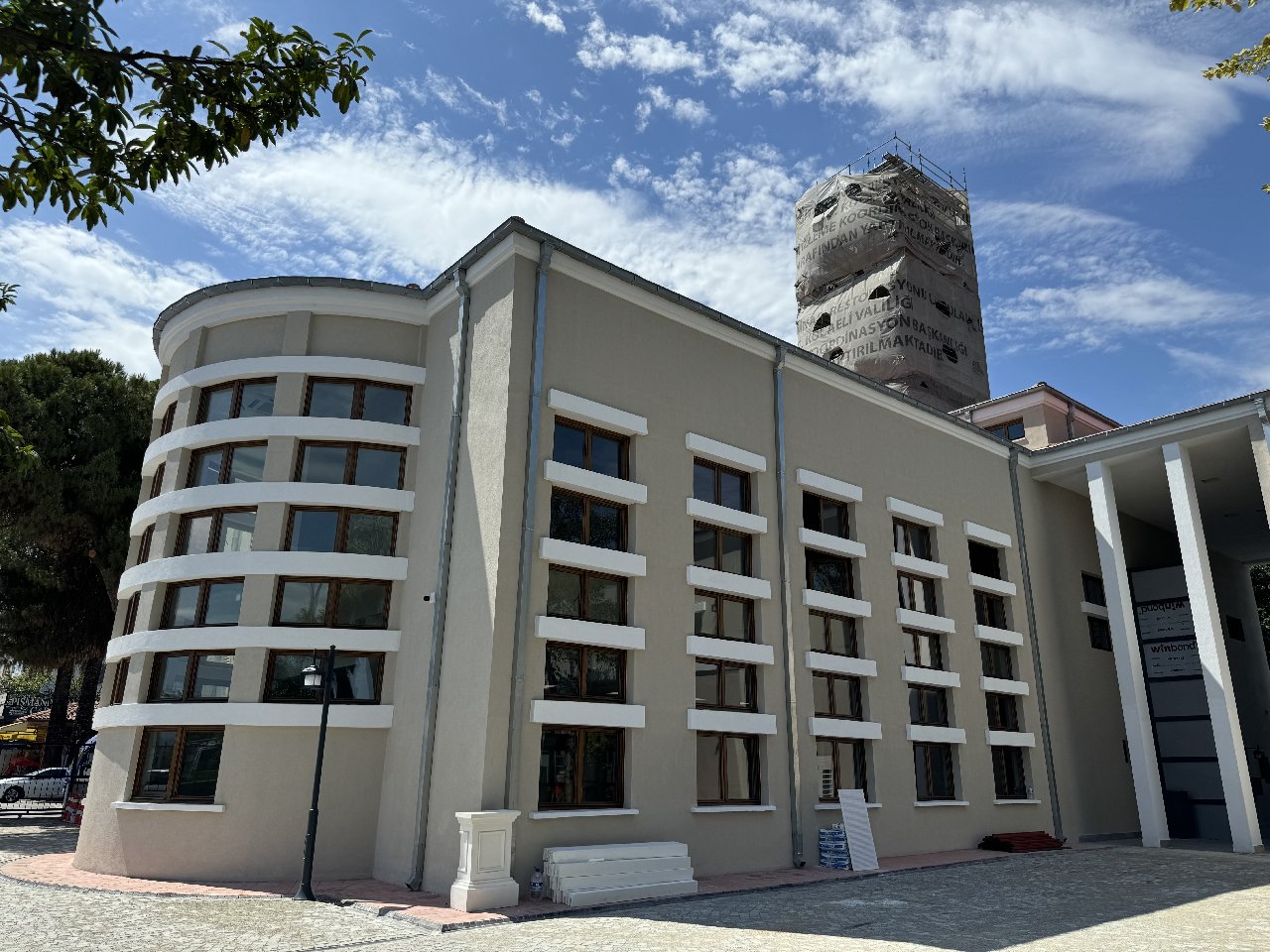 Kocaeli'de Tarihi Halkevi Binasının Restarasyonu Tamamlandı