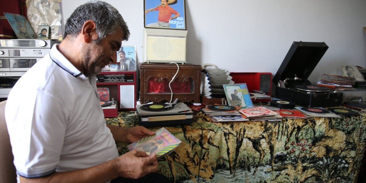 Şanlıurfa'da temizlik işçisinin motivasyon kaynağı Aşık Mahzuni Şerif