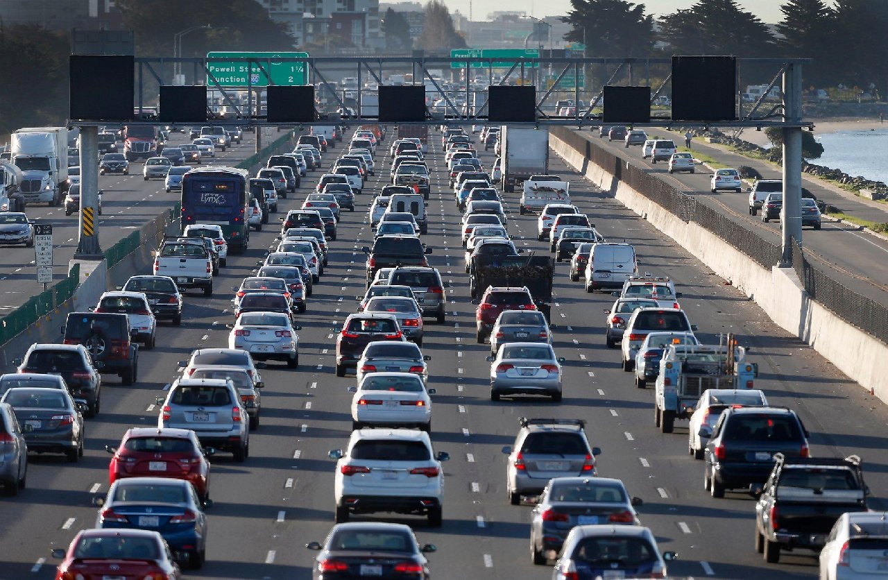 Taşıt Tanıma Birimi Zorunlu Hale Geliyor. Trafikteki 8 milyon aracı kapsıyor. Bunu  yaptırmayan trafiğe çıkamayacak