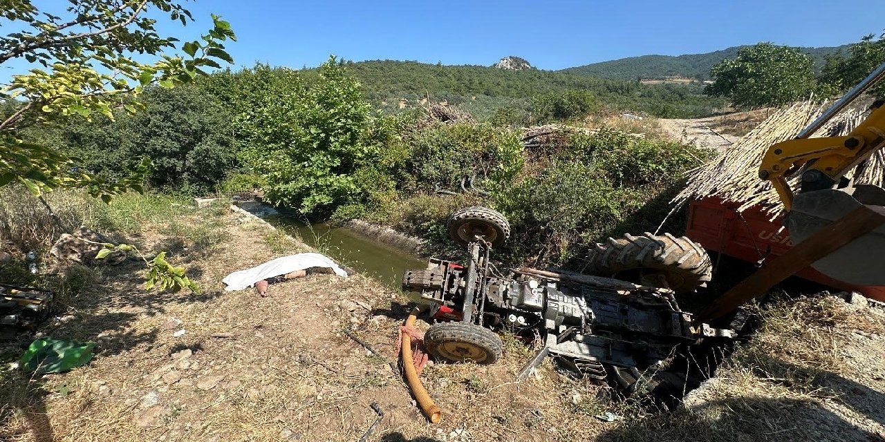 Sulama kanalına devrilen traktörden cesedi çıktı