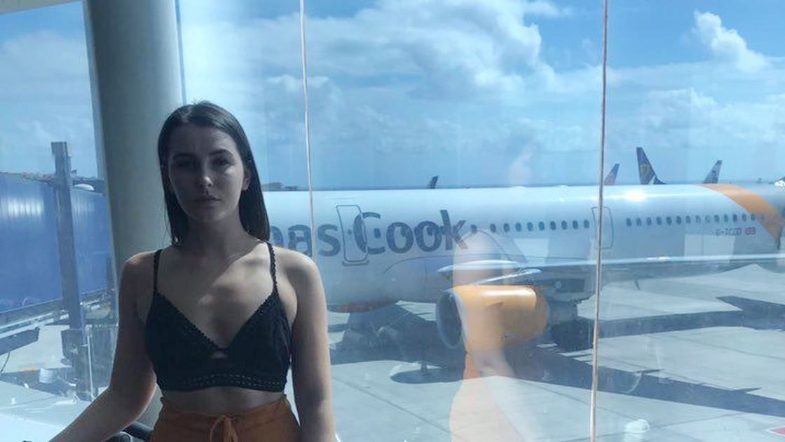 Uçakta dekolte skandalı! "Eğer üzerini örtmezsen..."