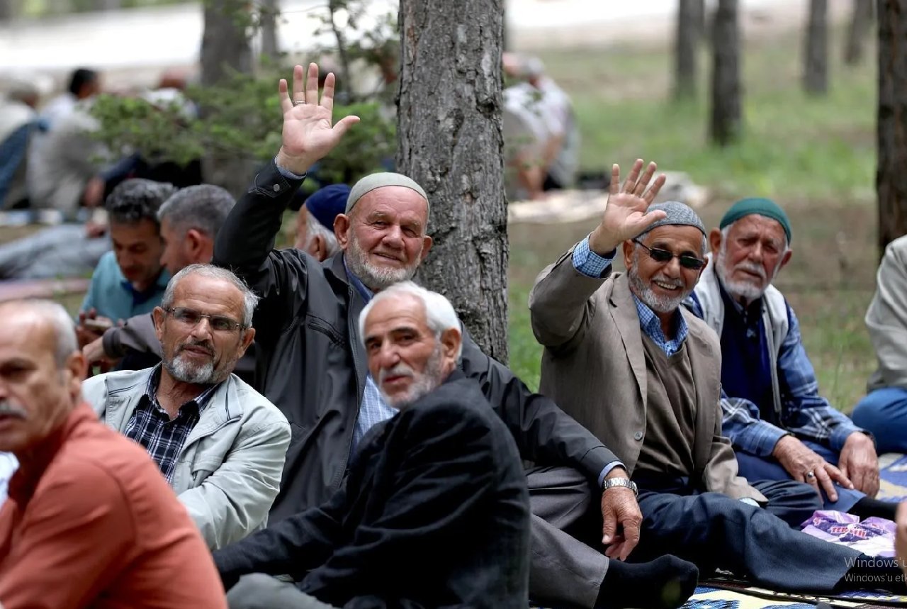 Emekli Halk Kart için tarih belli oldu! O şehirlerde geçerli olacak