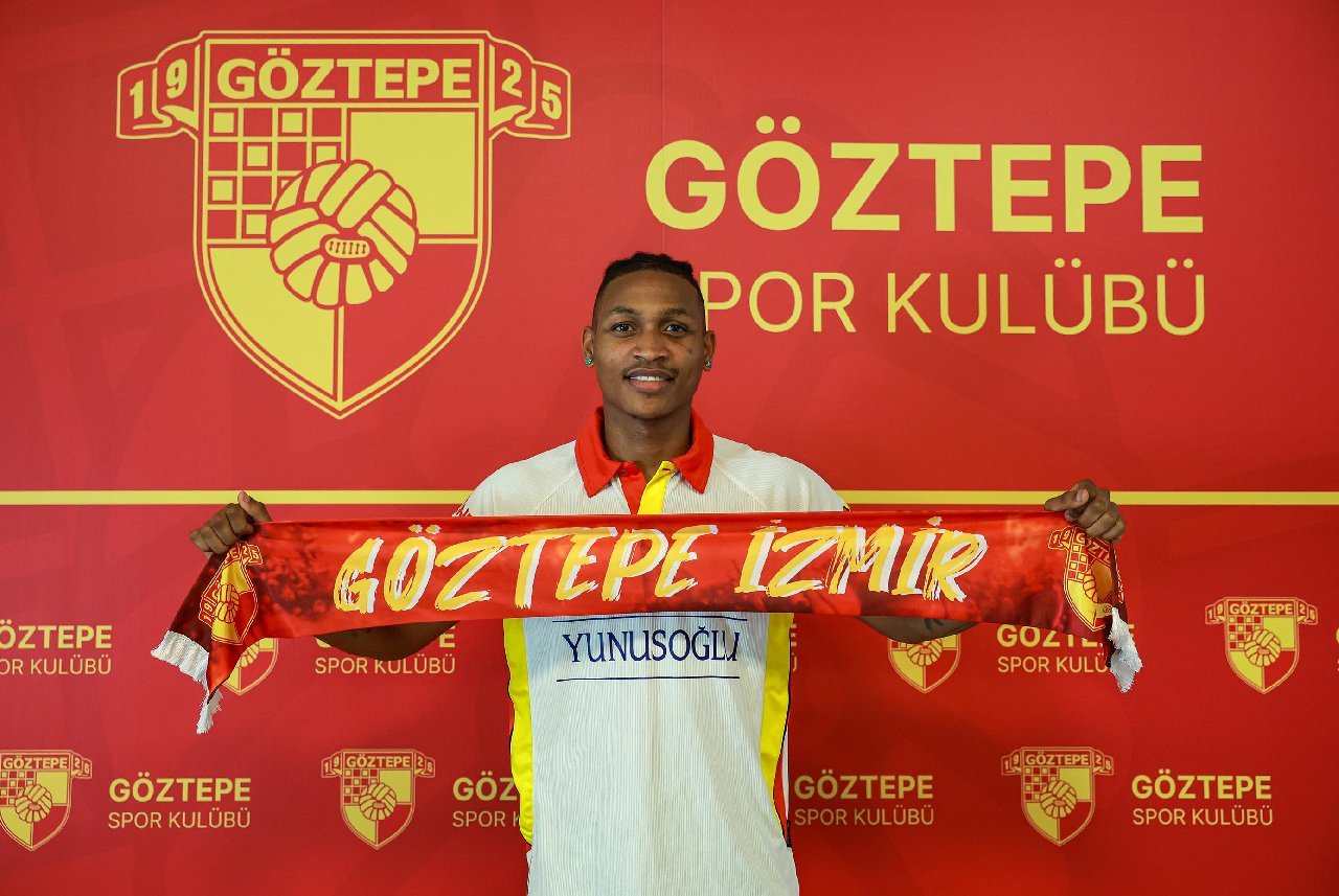 Göztepe yeni transferine kavuştu