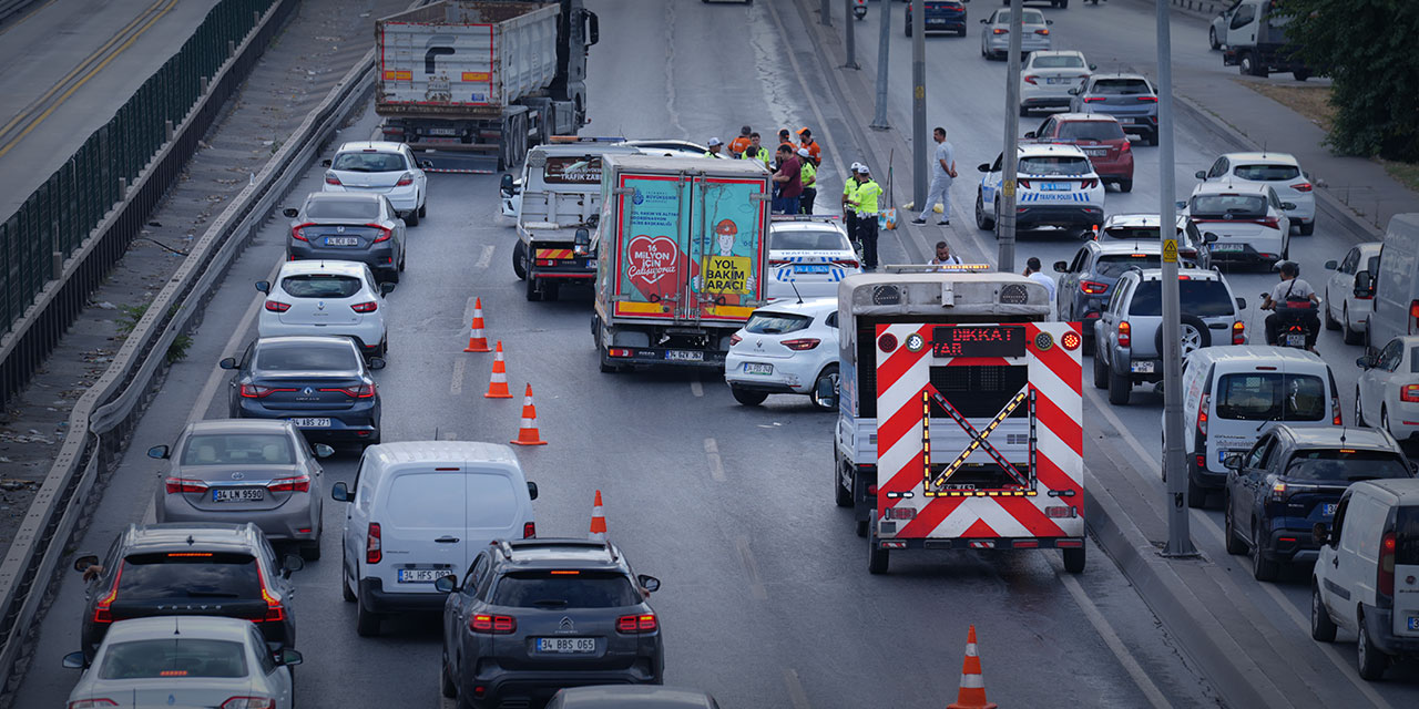 E-5'te Zincirleme Kaza: 10 Araç Birbirine Girdi, Çok Sayıda Yaralı Var