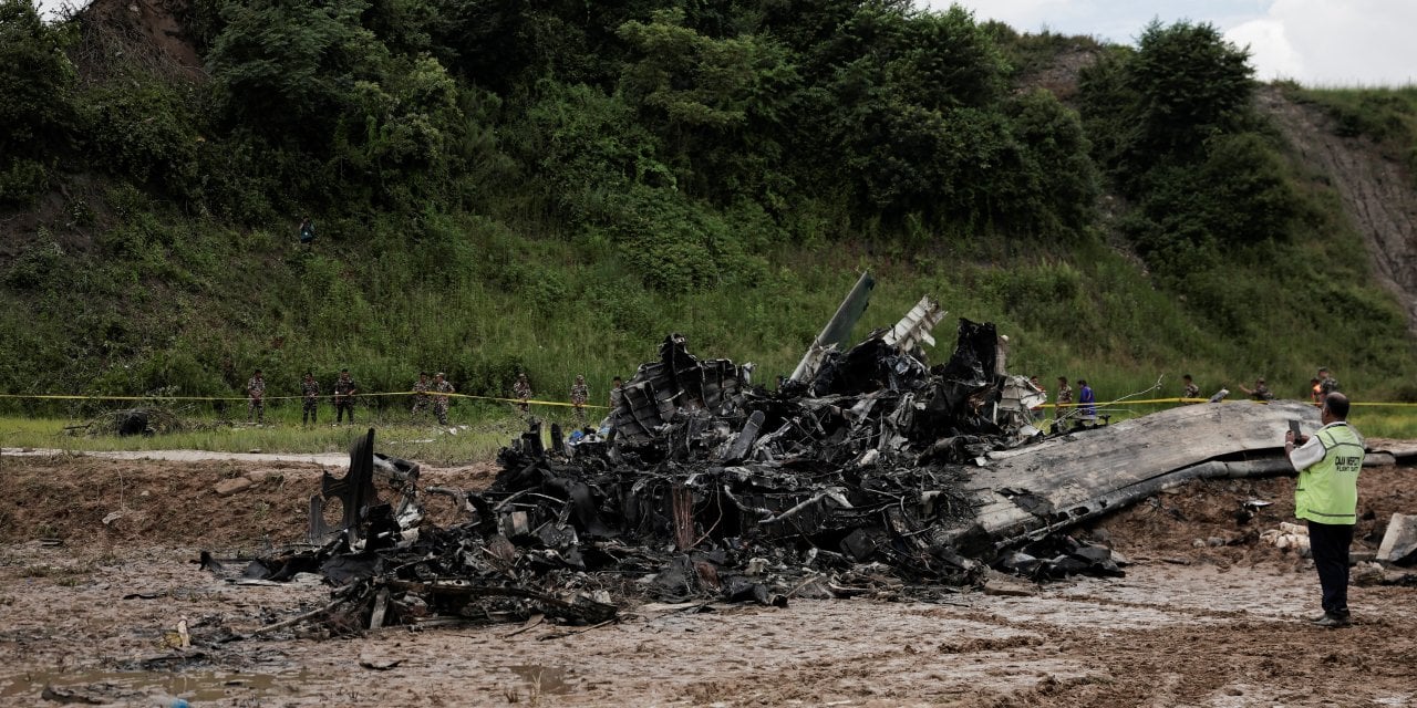 Feci uçak kazası: Sadece pilot kurtuldu