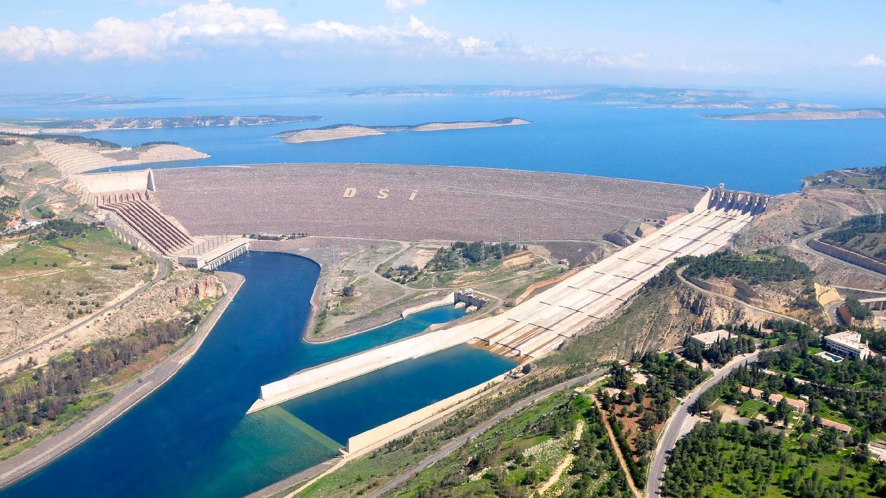 DSİ: Atatürk Barajı Türkiye Ekonomisine Yılda 1,7 Milyar Dolar Katkı Sağlıyor