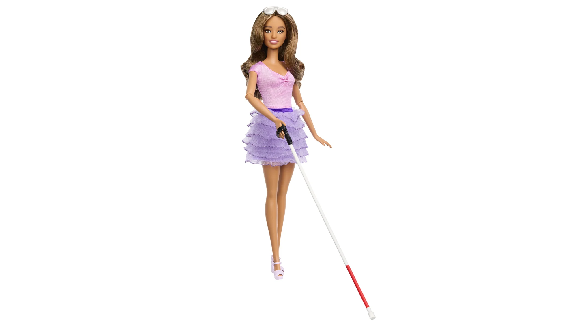İlk görme engelli Barbie vitrinlerde yerini aldı