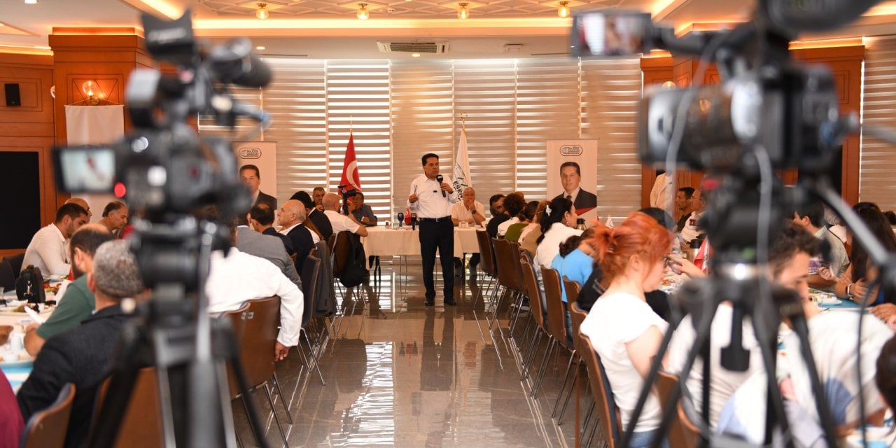 Esenyurt Belediye Başkanı Özer, "Basın daima özgür olmalı"