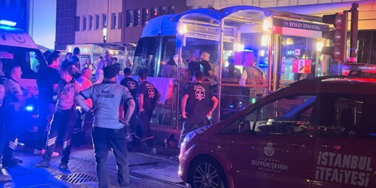 İstanbul'da gece felaketi: Dengesini yitirdi, tramvayın altında kaldı