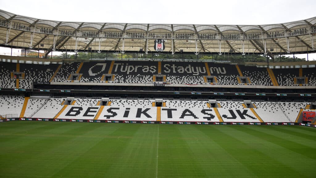 Beşiktaş Stadı'nın kapasitesini 9 bin kişi arttırıyor