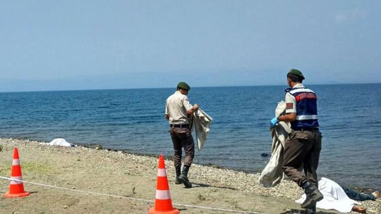İznik Gölü'nde şişme bot faciası: 4 kişi öldü!