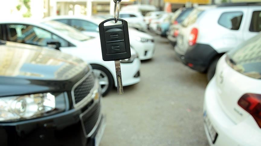 Yılların galericileri bile şaşkın: Otomobilde ikinci elin pabucunu dama atan fiyatlar