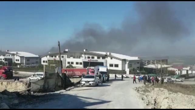 İstanbul'da fabrika yangını! Peş peşe patlamalar meydana geldi 