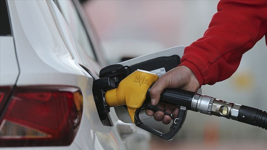 Benzine indirim geliyor! Tarih belli oldu