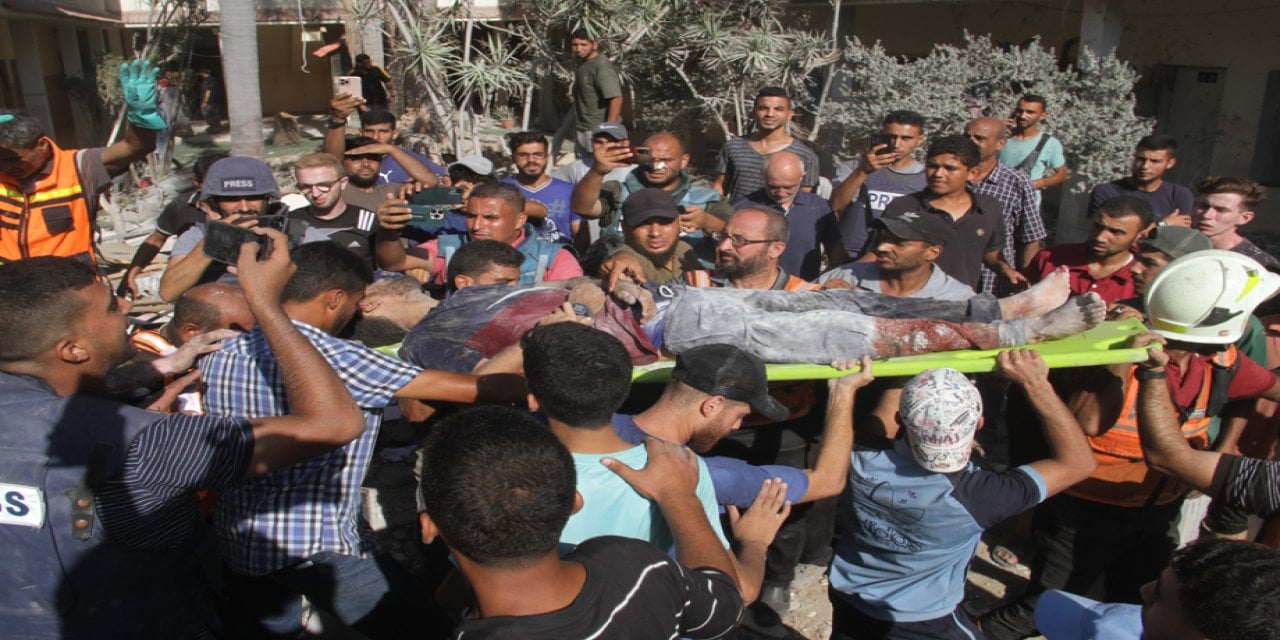 İsrail Gazze'de iki okulu vurdu: Ölü sayısı 30'a yükseldi
