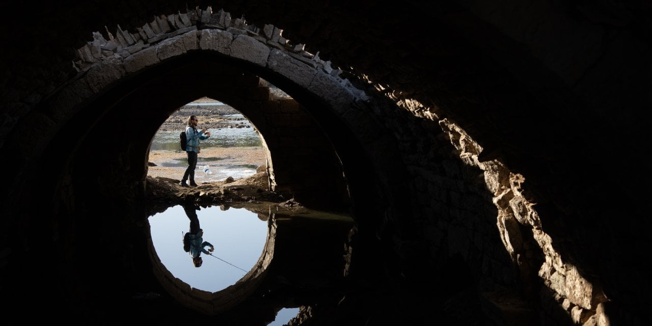 Sular çekildi 822 yıllık Selçuklu hanı ortaya çıktı