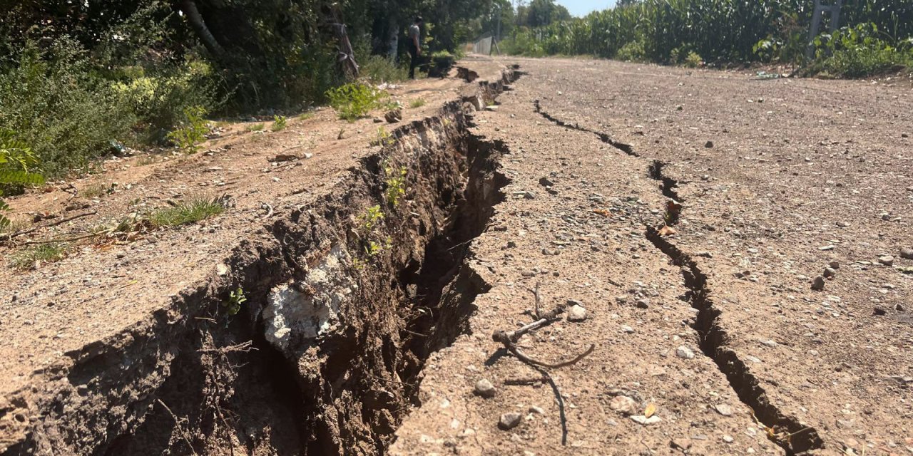 Kuruyan Tunca Nehri'nin yolu çöktü!