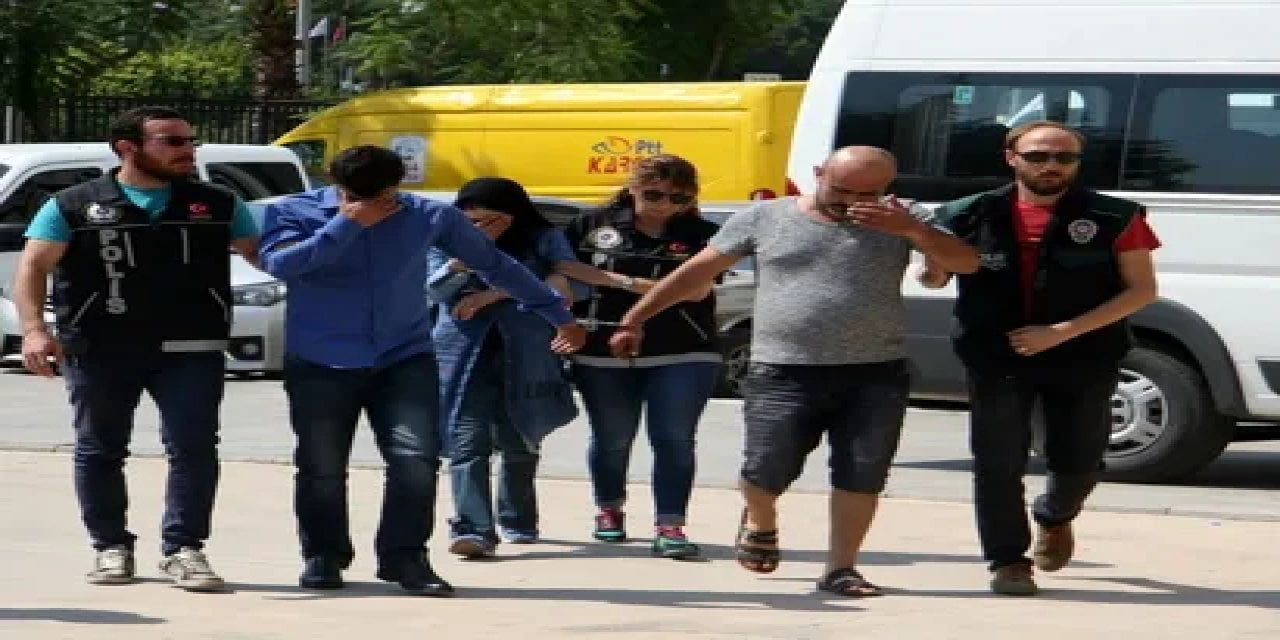 Antalya'da uyuşturucu operasyonunda yakalanan 2 şüpheli tutuklandı