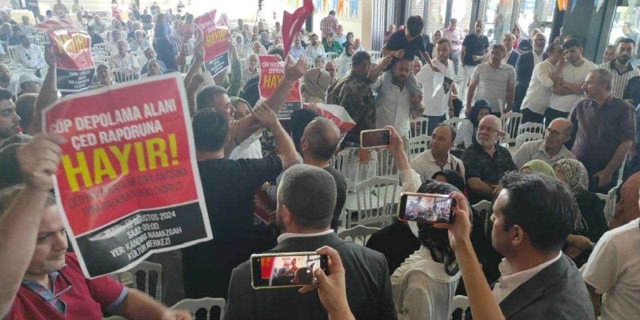 AKP'li Kurum'un konuşması protestoyla yarıda kesildi