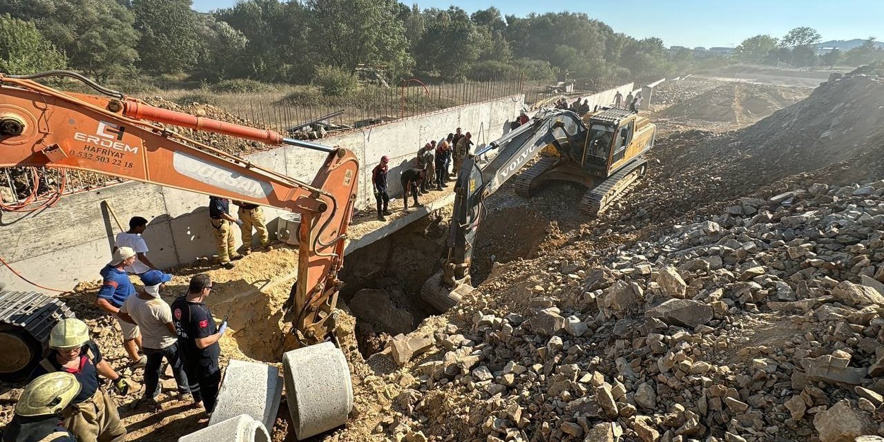 Tuzla'da yaşanan göçüğe ilişkin 4 kişi gözaltına alındı