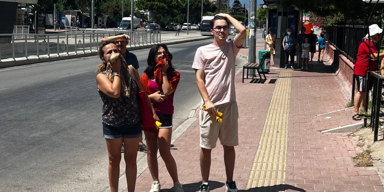 Dairede çıkan yangın mahalleliyi sokağa döktü!