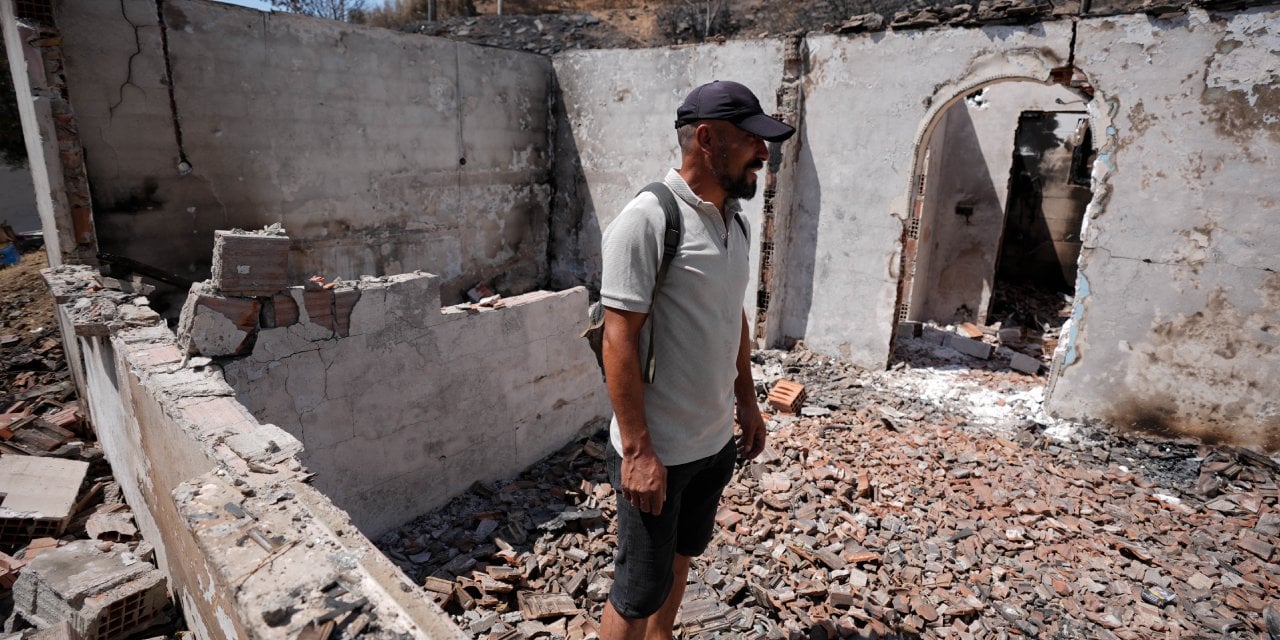 Ateş peşini İzmir'de de bırakmadı! Üç kez evi yandı