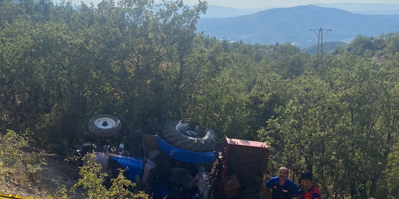 Köyüne dönmek için bindiği traktör canını aldı!