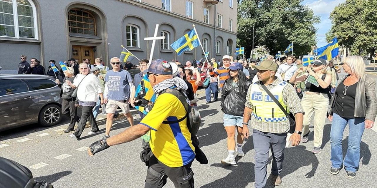 Stockholm’de aşırı sağcılar ve antifaşistler karşı karşıya!