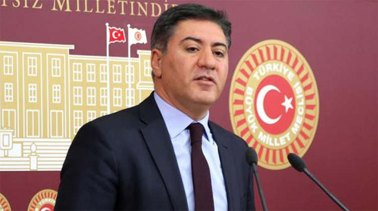 CHP'li Murat Emir,AKP'nin "aile saadetini ortaya" döktü