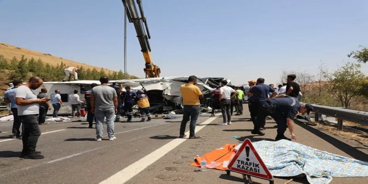 Gaziantep'te fabrikada çalışırken kafasına direk düşen kişi öldü