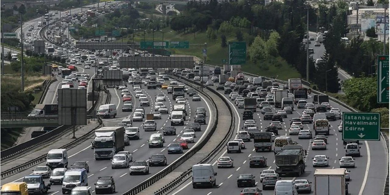 İstanbullular dikkat: Bu yollar trafiğe kapatıldı!