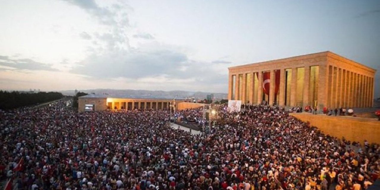 Anıtkabir'de dün rekor kalabalık!