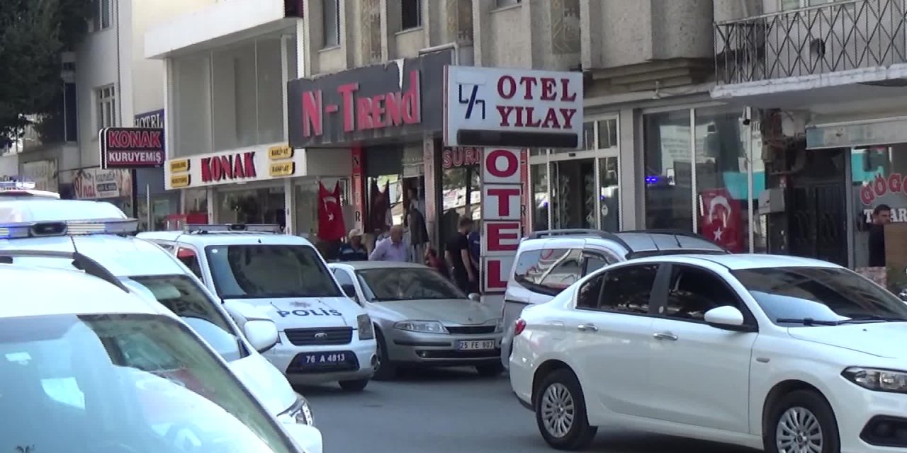 Öğretmenevi müdür yardımcısı otel odasında ölü bulundu