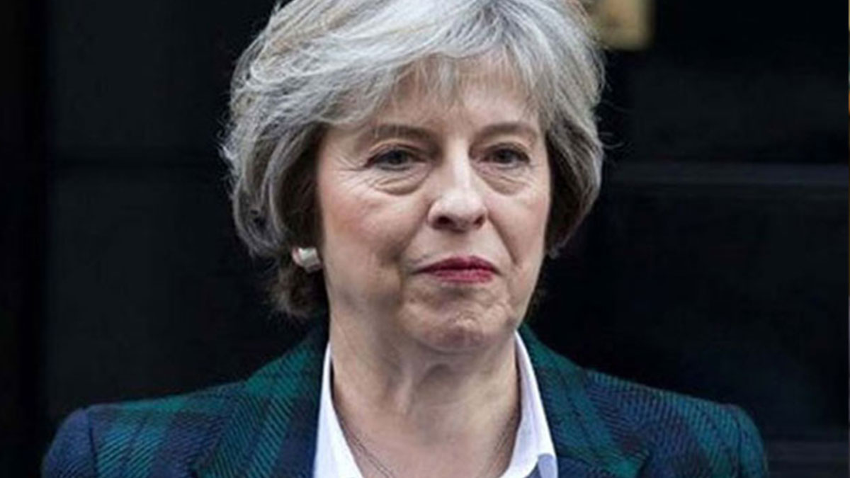 İngiltere Başbakanı'ndan istifa açıklaması