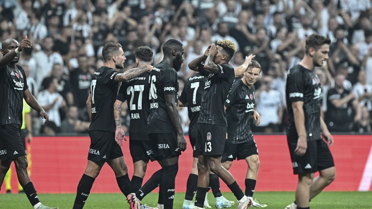 Beşiktaş'ın UEFA Avrupa Ligi kadrosu belli oldu! 3 İsme kesik!