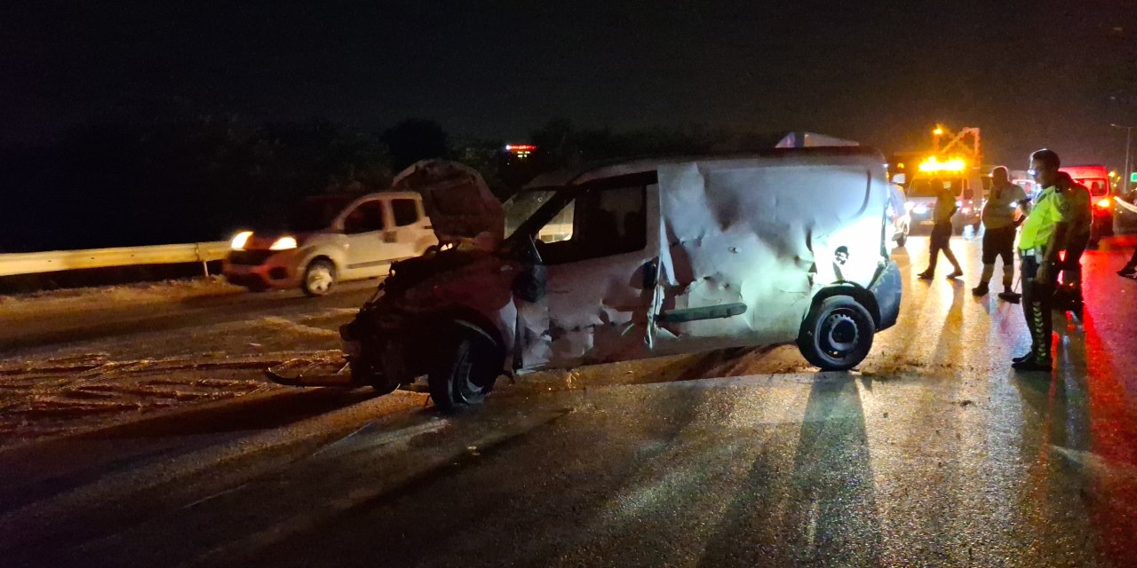 İzmir yolunda feci kaza: 1 ölü, 1 yaralı