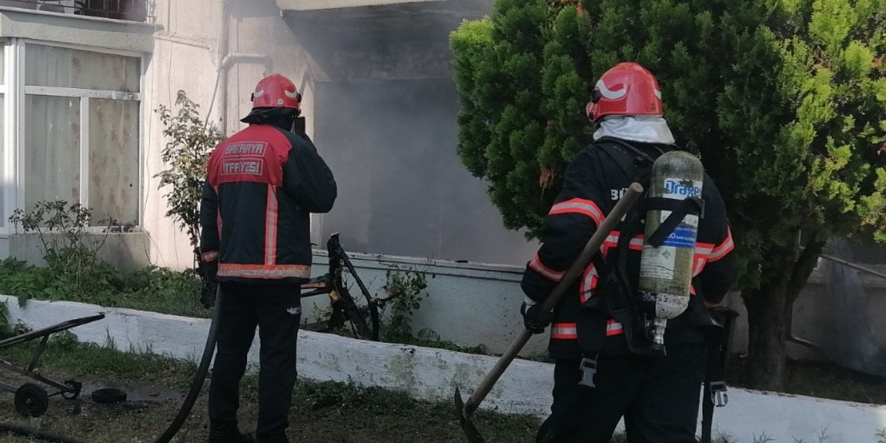 Kahraman baba! Bir an bile düşünmedi alevlerin arasına atladı