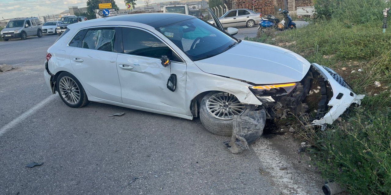 Motosikletle çarpışan otomobilde can verdi!