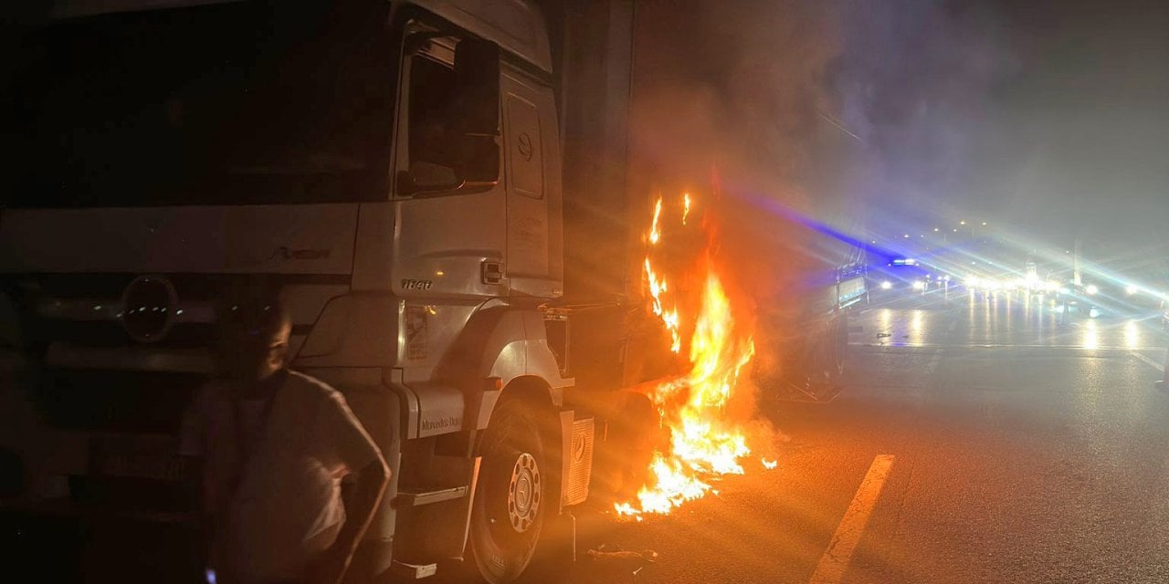 Balataları yandı trafiği kilitledi!