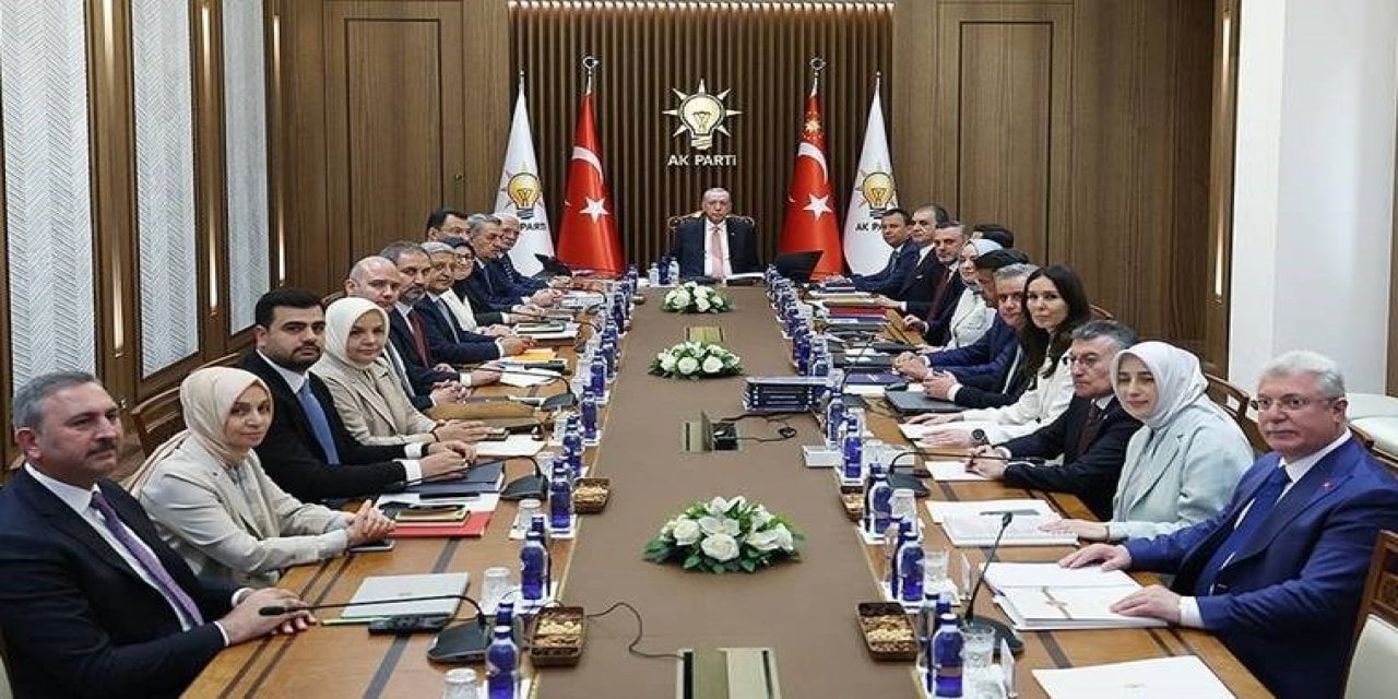 AKP MYK bugün toplanıyor. Masada hayat pahalılığı olacak