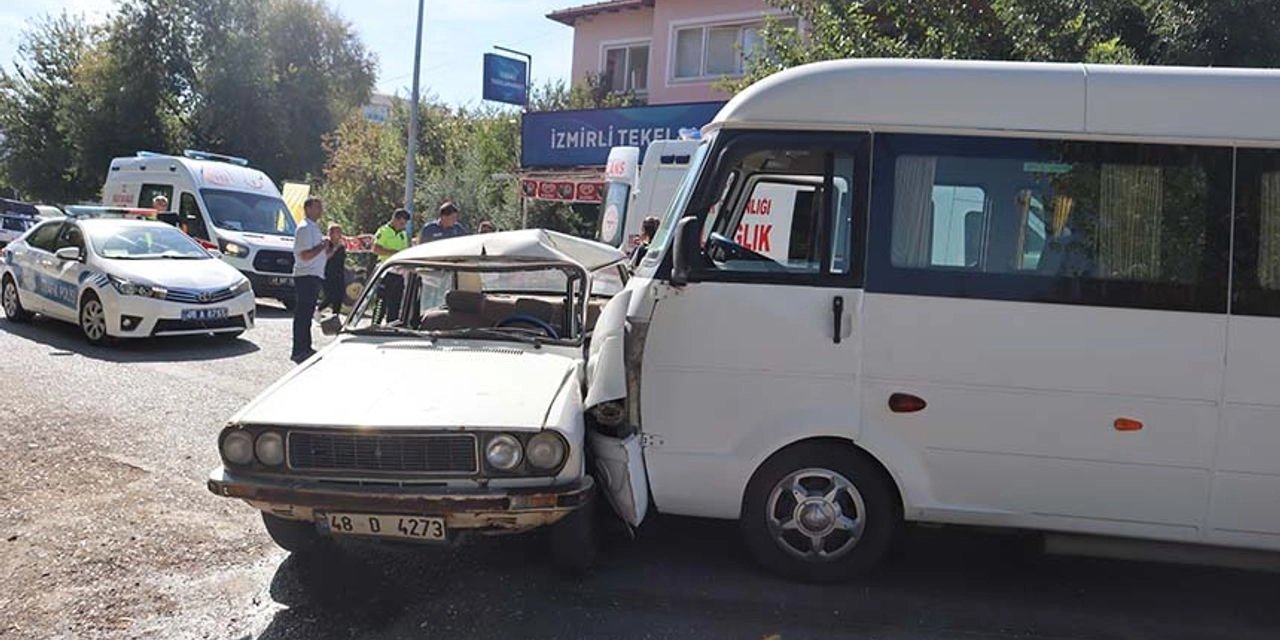 Okul servisi kaza yaptı: Çok sayıda öğrenci yaralı!