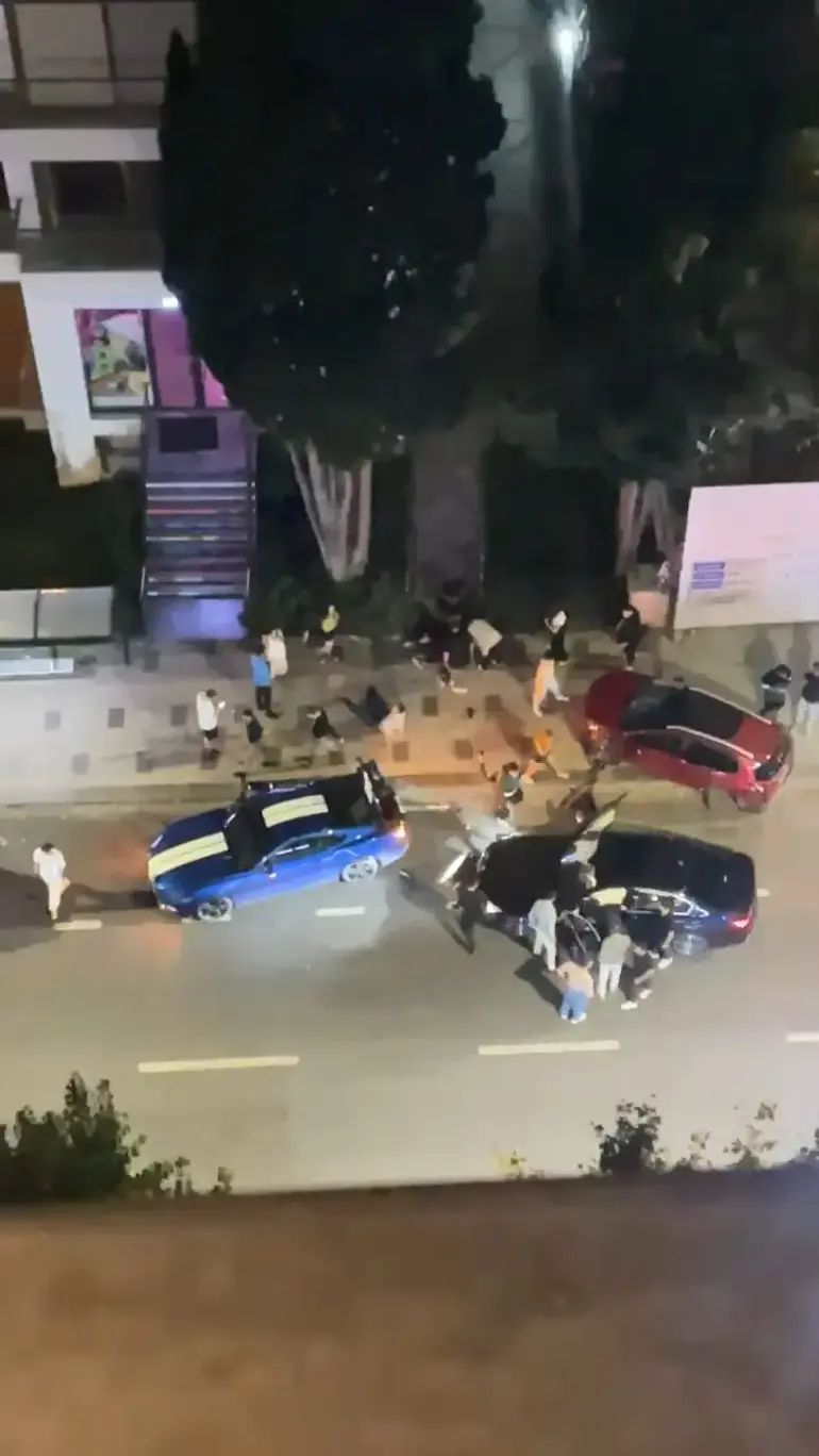 Kadıköy'de trafik kazası: 4 kişi yaralandı