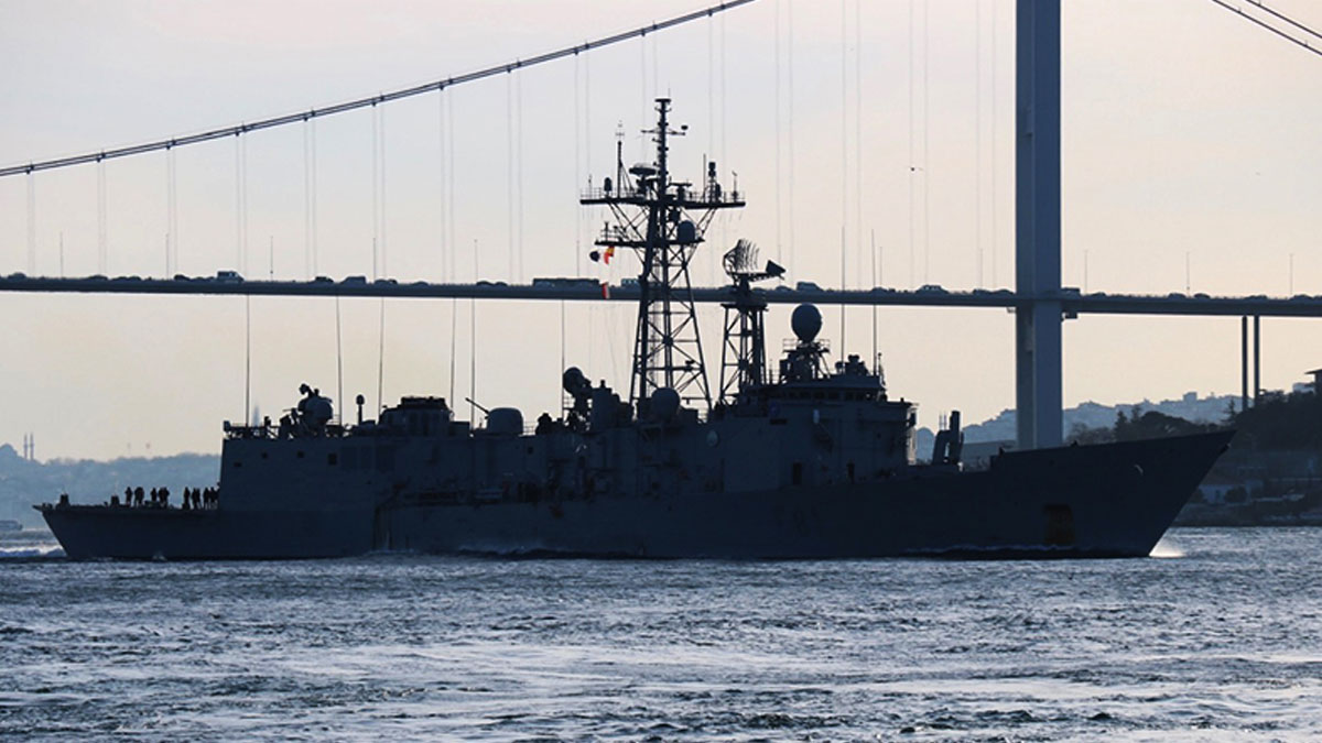 Bir ilk! NATO'nun 3 savaş gemisi Karadeniz'e açıldı