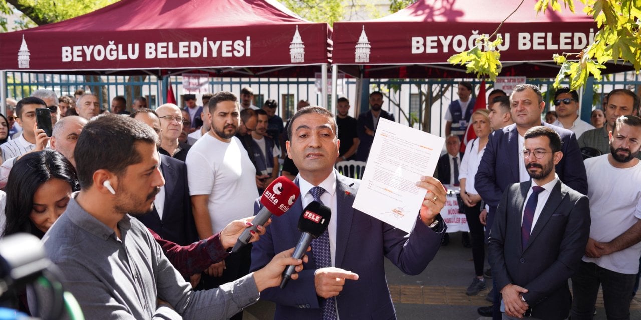 Beyoğlu Belediyesi çadır kurdu! "Bizim hizmet için koltuklara ihtiyacımız yok"