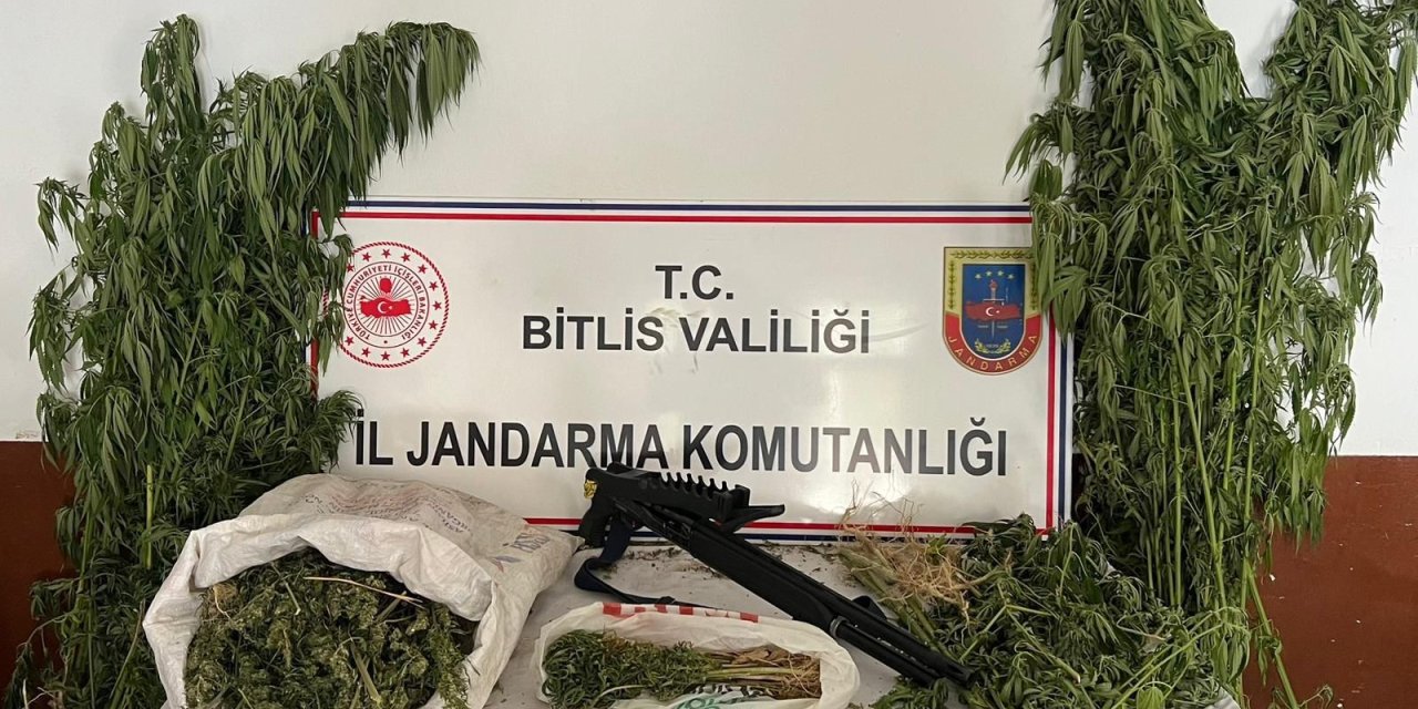 Bitlis'te uyuşturucu operasyonu: 3 gözaltı