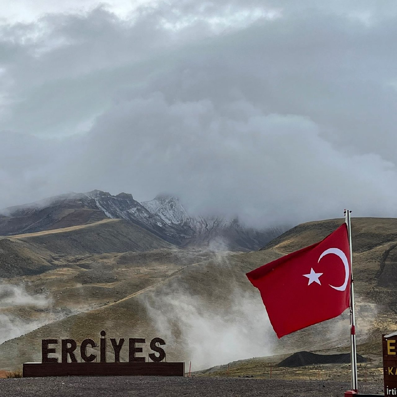 Erciyes Dağı'na ilk kar düştü